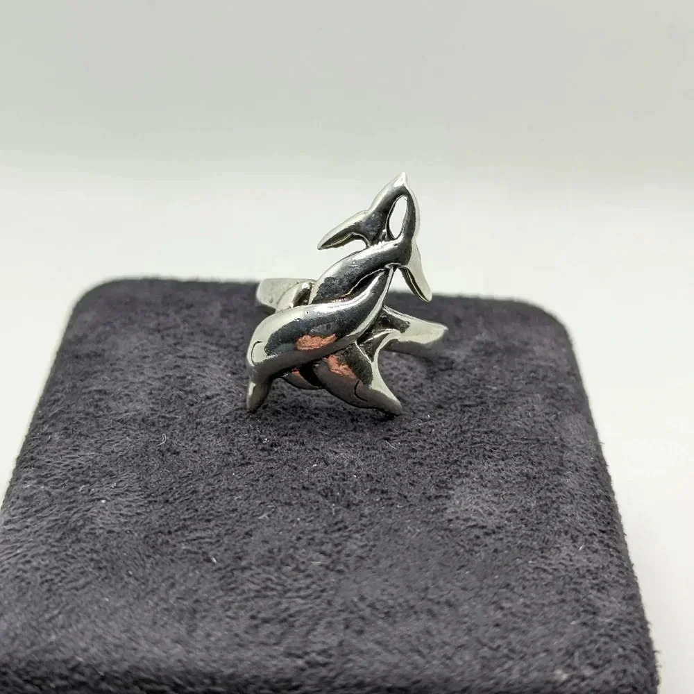 Dolphin  ring